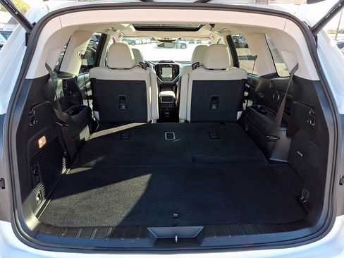 Used 2023 Subaru Ascent Limited w/ Technology Package image 28