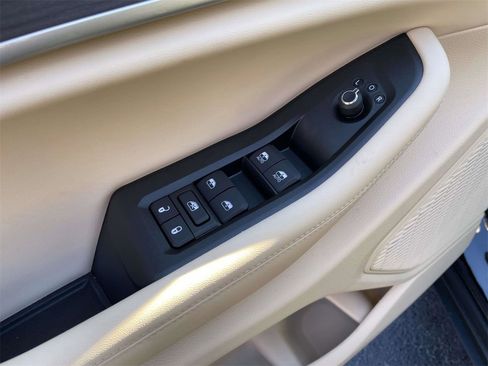 New 2025 Jeep Grand Cherokee L Limited image 28