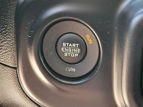 Used 2020 Jeep Wrangler Sport AWD/4WD image 28