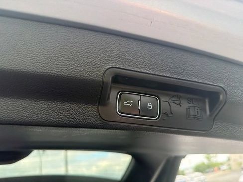 Used 2023 Ford Explorer XLT w/ Equipment Group 202A AWD/4WD image 40