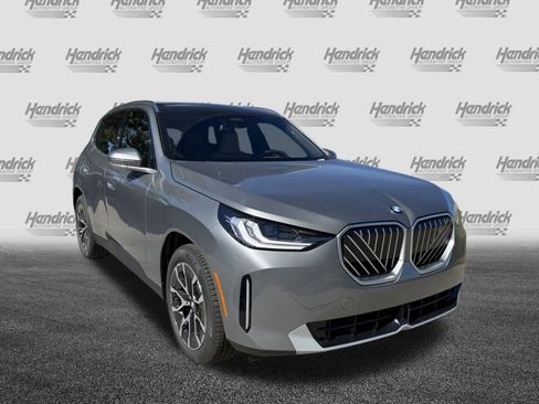 New 2026 BMW X3 xDrive30 w/ Convenience Package image 2