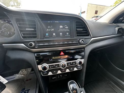 Used 2020 Hyundai Elantra SEL w/ Cargo Package (C1) FWD image 24
