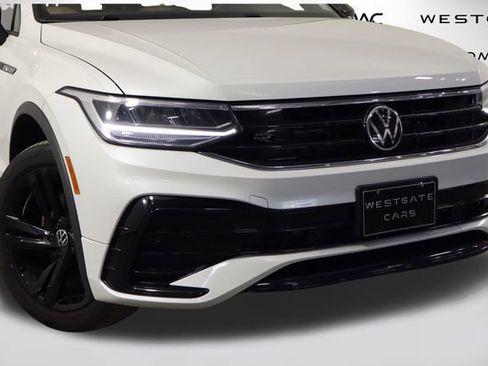 Used 2023 Volkswagen Tiguan SE R-Line AWD/4WD image 47