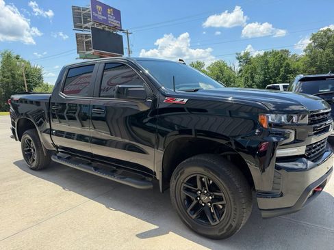 Used 2020 Chevrolet Silverado 1500 LT Trail Boss w/ Midnight Edition AWD/4WD image 35