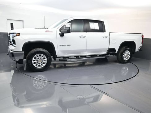 Used 2024 Chevrolet Silverado 2500 LTZ w/ LTZ Convenience Package AWD/4WD image 6