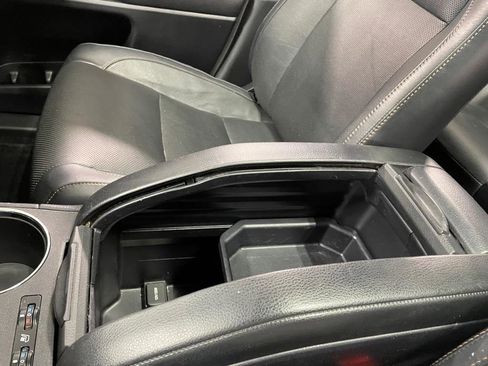 Used 2016 Toyota Highlander Limited Platinum image 38