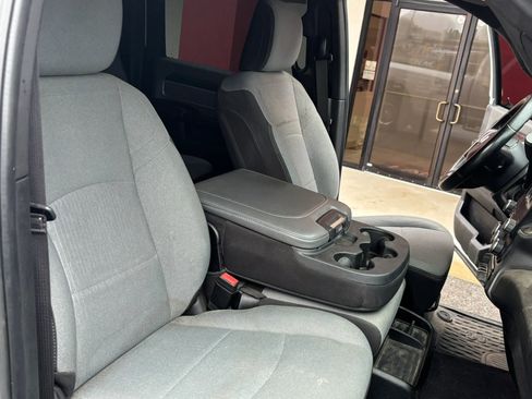 Used 2022 RAM 3500 Big Horn AWD/4WD image 21