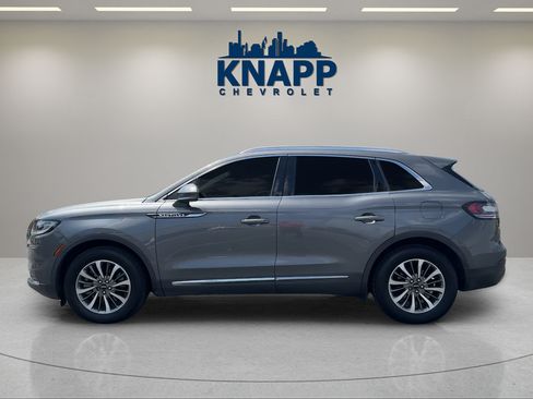 Used 2021 Lincoln Nautilus FWD w/ Equipment Group 101A image 2