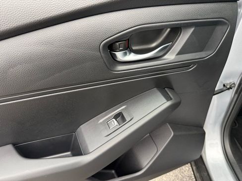 Used 2023 Honda Accord LX image 32