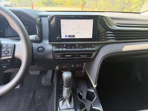 Used 2025 Toyota Camry LE FWD image 20