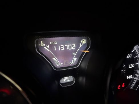Used 2019 Nissan Versa SV FWD image 11