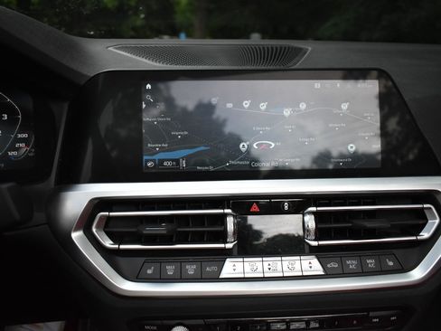 Used 2022 BMW M4 xDrive Competition AWD/4WD image 28
