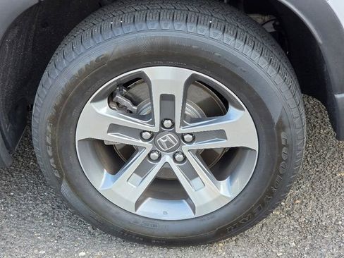 Used 2025 Honda Pilot EX-L image 15