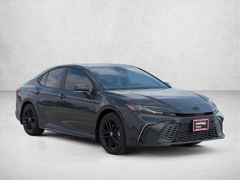 Used 2026 Toyota Camry SE w/ Convenience Package FWD image 7