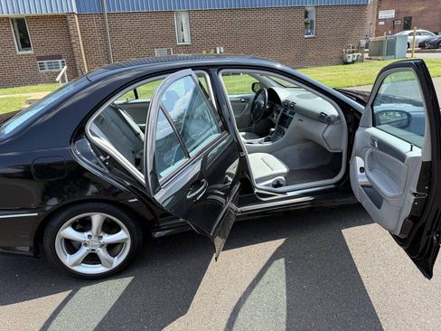 Used 2006 Mercedes-Benz C 230 Sedan w/ Sunroof Pkg image 16