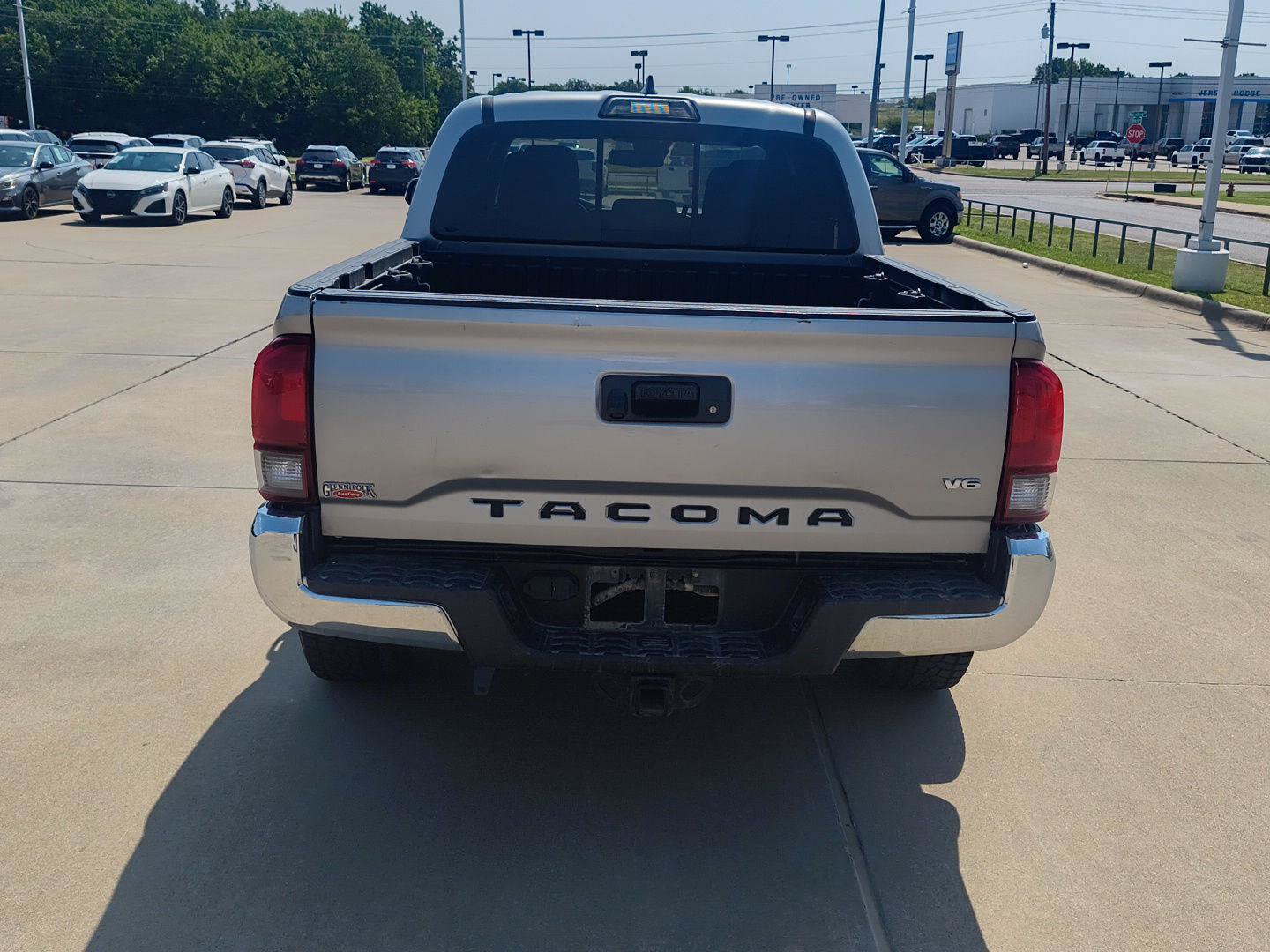 Used 2019 Toyota Tacoma TRD Off-Road AWD/4WD image 17