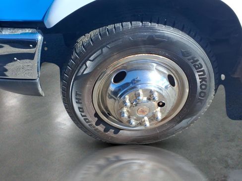 Used 2014 Ford E-350 and Econoline 350 Super Duty image 9