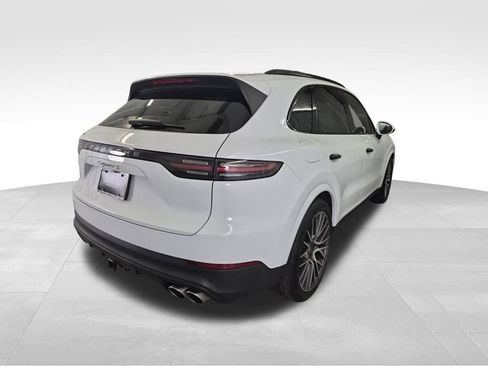 Used 2022 Porsche Cayenne S image 5
