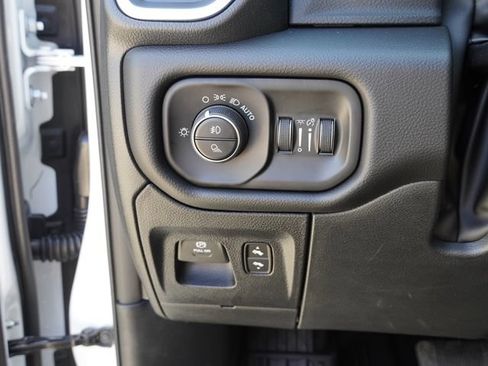 New 2026 RAM 1500 4x4 Crew Cab image 21