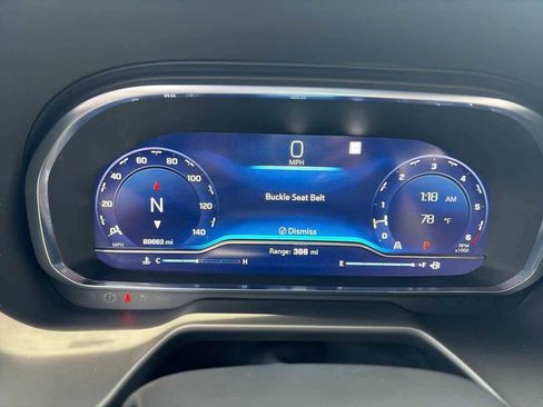 Used 2023 Chevrolet Suburban LT w/ Luxury Package RWD image 31