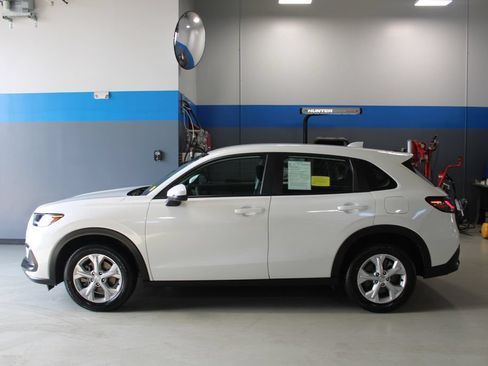 Used 2024 Honda HR-V LX image 9