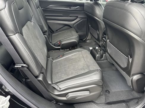 New 2025 Jeep Grand Cherokee L Altitude image 16