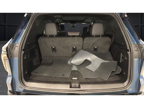 Used 2024 Chevrolet Traverse RS AWD/4WD image 27