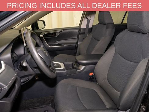 Certified 2025 Toyota RAV4 LE AWD/4WD image 9