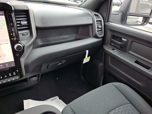 New 2026 RAM 2500 Tradesman AWD/4WD image 12