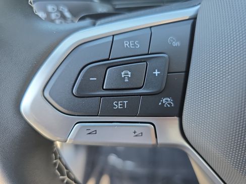 New 2026 Volkswagen Atlas Cross Sport SE image 16