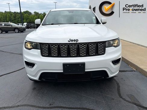Certified 2021 Jeep Grand Cherokee Laredo X AWD/4WD image 4