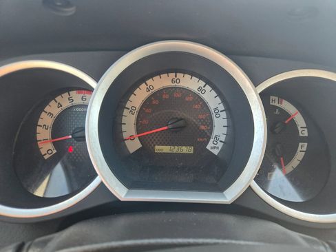 Used 2012 Toyota Tacoma PreRunner image 23