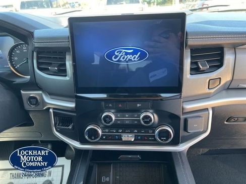 Used 2024 Ford Expedition Max XLT image 32