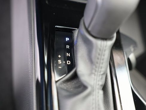 Used 2025 Toyota Camry XLE image 31