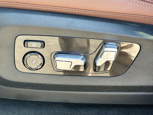 New 2026 BMW X5 xDrive50e w/ Executive Package AWD/4WD image 25