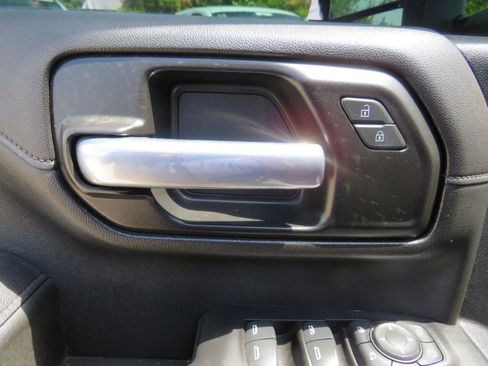 Used 2021 Chevrolet Silverado 2500 LT w/ Convenience Package AWD/4WD image 18