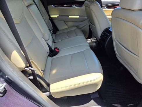 Used 2019 Cadillac XT5 Luxury FWD image 19