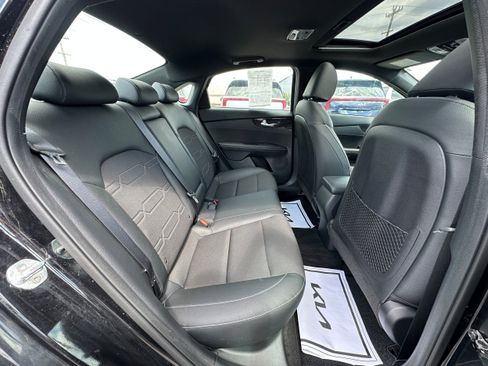 Used 2020 Kia Forte GT-Line w/ GT-Line Premium Package FWD image 12