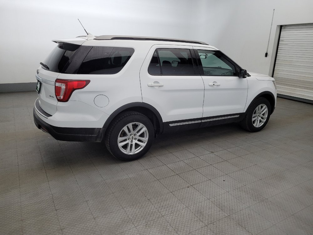 Used 2018 Ford Explorer XLT w/ Equipment Group 202A AWD/4WD image 10