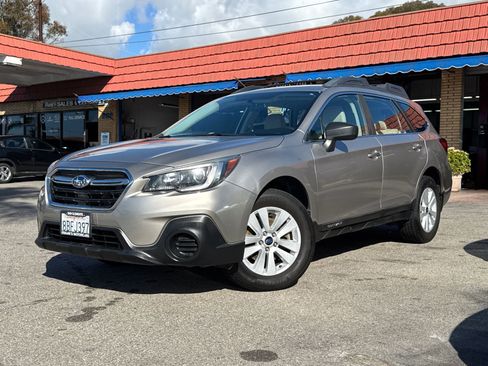 Used 2018 Subaru Outback 2.5i image 2