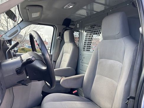 Used 2014 Ford E-250 and Econoline 250 w/ Power Group image 12