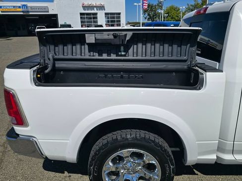Used 2015 RAM 1500 Laramie w/ Convenience Group AWD/4WD image 27