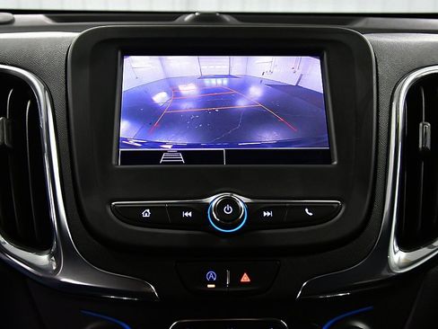 Used 2022 Chevrolet Equinox LT image 24