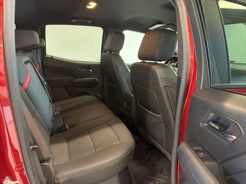 Used 2025 Chevrolet Colorado Z71 w/ Technology Package AWD/4WD image 29