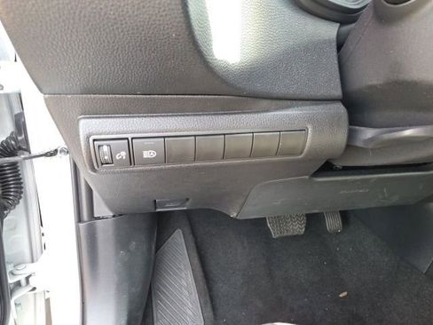 Used 2025 Toyota Corolla LE FWD image 13