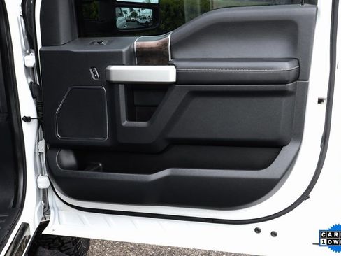 Used 2022 Ford F350 Lariat w/ Black Appearance Package image 44