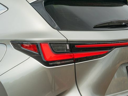 Used 2024 Lexus NX 350h AWD image 8