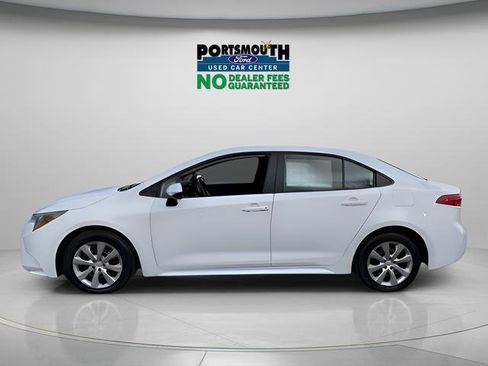 Used 2024 Toyota Corolla LE image 2