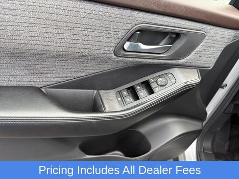 Used 2023 Nissan Rogue SV AWD/4WD image 24