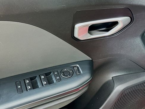 Used 2025 Kia K4 LXS image 15